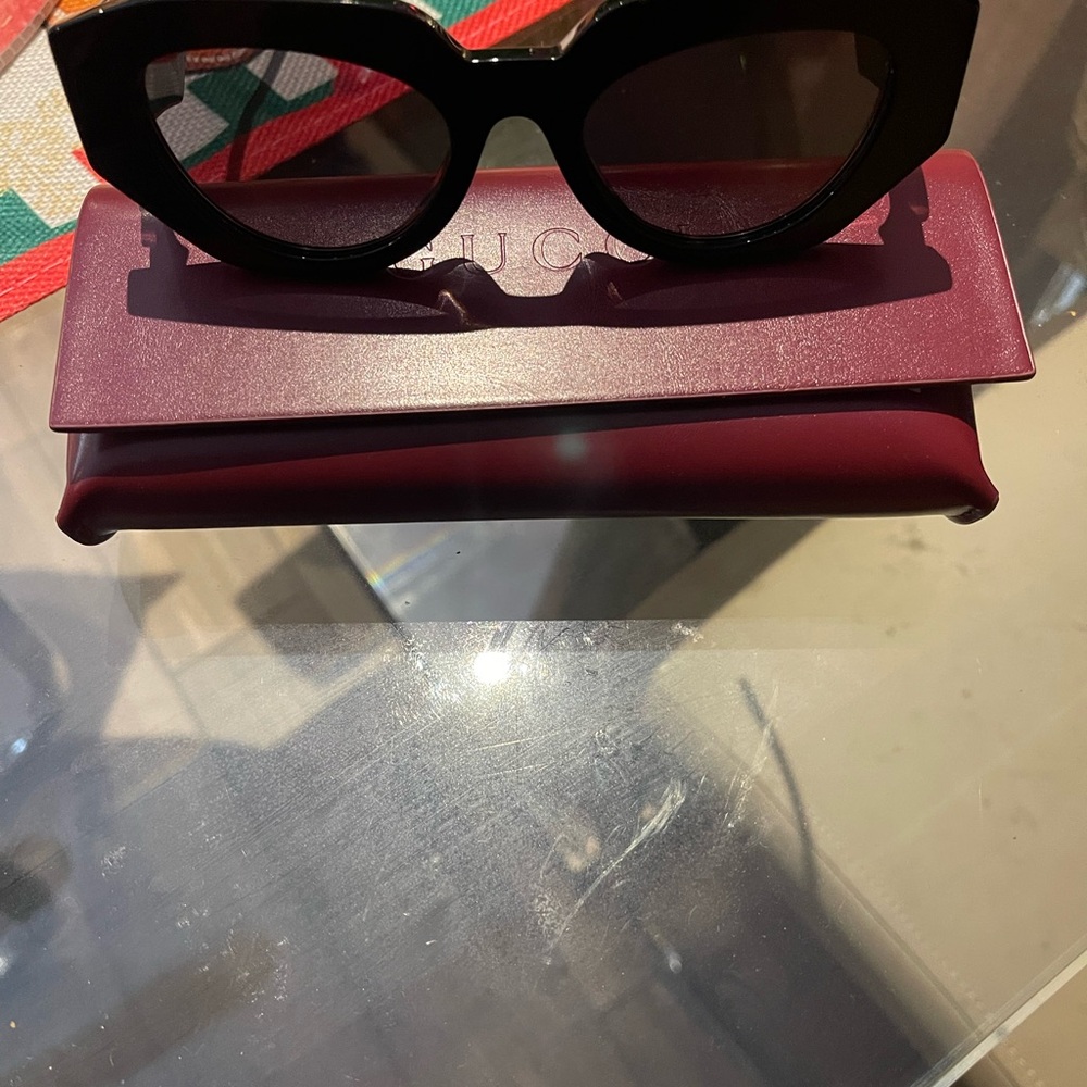 Women’s Gucci Black cat eye Sunglasses